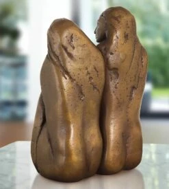 Titelseite -Outlet GARTENTRAUM Store 2 teilige frauenfiguren aus bronzeguss vom designer freundinnen2