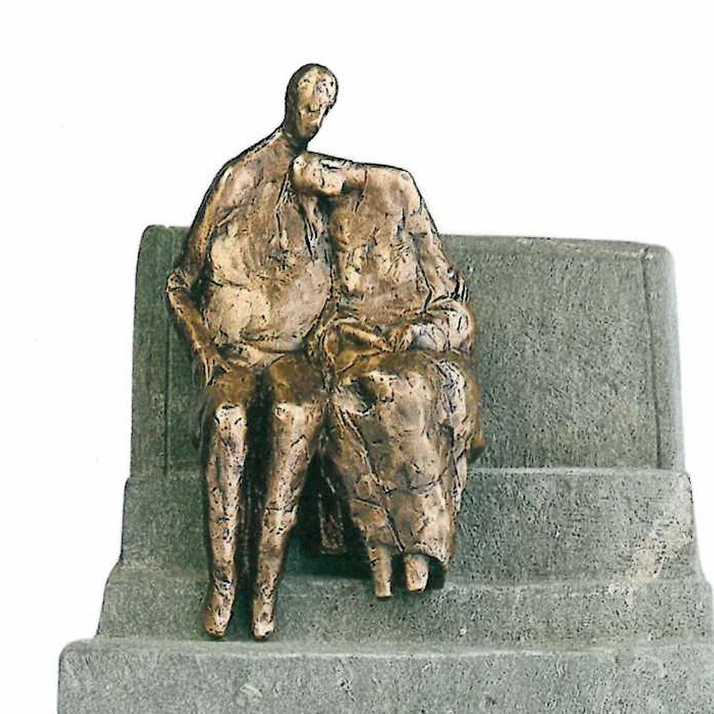 Abstrakte Gartenskulptur Liebespaar Sitzt Aus Bronze - Ehepaar 3 Abstrakte Gartenskulptur Liebespaar Sitzt Aus Bronze - Ehepaar