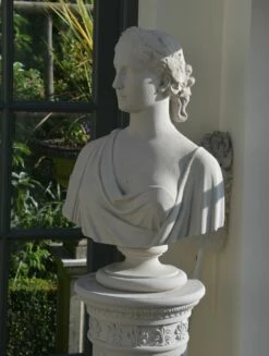 Antike Büste Der Jungfrau - Helena -Outlet GARTENTRAUM Store antike bueste der jungfrau helena4