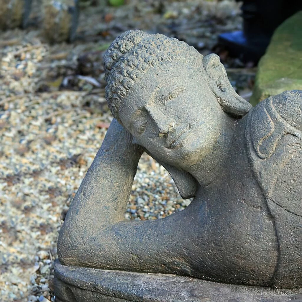 Außergewöhnlicher Liegender Budda Aus Stein 5 Außergewöhnlicher Liegender Budda Aus Stein – Bild 3