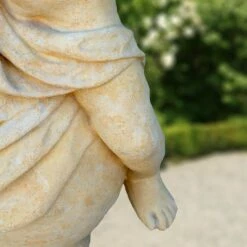 Barocke Gartenskulptur Mit Putte - Tamburo 9 Barocke Gartenskulptur Mit Putte - Tamburo -Outlet GARTENTRAUM Store barocke gartenskulptur mit putte tamburo3