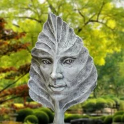 Besonderes Buchenblatt Aus Stein Mit Gesicht - Plant Fagus