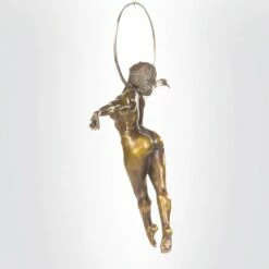 Bronze Aktskulptur Akrobatin In Der Luft - Limitiert - Ankaa 10 Bronze Aktskulptur Akrobatin In Der Luft - Limitiert - Ankaa -Outlet GARTENTRAUM Store bronze aktskulptur akrobatin in der luft limitiert ankaa3