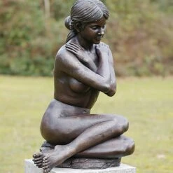 Bronze Gartenskulptur Mit Nackter Frau - Valleria