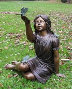 Bronze Statue - Mädchen Mit Schmetterling -Outlet GARTENTRAUM Store bronze statue maedchen mit schmetterling2