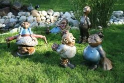 Bunte Gartenfigur Mit Pilz - Limitierte Künstlerfigur - Archibald, Der Sportliche -Outlet GARTENTRAUM Store bunte gartenfigur mit pilz limitierte kuenstlerfigur archibald der sportliche3