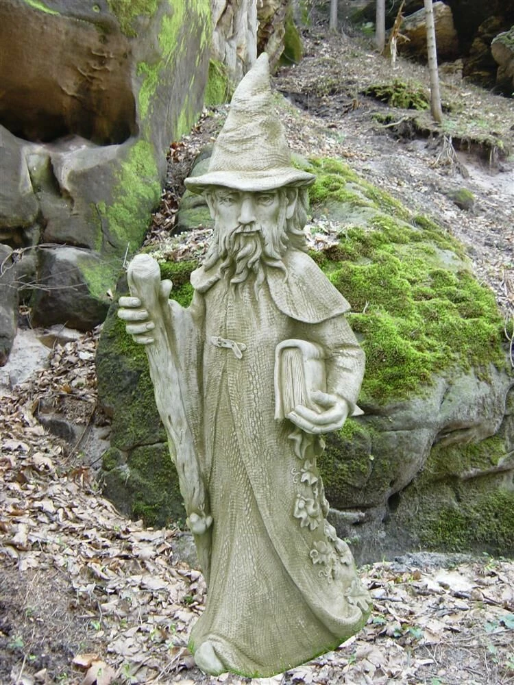 Deko Steinfigur Zauberer Merlin - Fiona Jane Scott 4 Deko Steinfigur Zauberer Merlin - Fiona Jane Scott – Bild 2