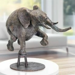 Elefant Balanciert Auf Hocker - Bronzeskulptur Limitiert - Zirkuselefant -Outlet GARTENTRAUM Store elefant balanciert auf hocker bronzeskulptur limitiert zirkuselefant2