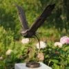 Fliegende Bronzeeule - Robuste Gartendeko - Eule Flo -Outlet GARTENTRAUM Store fliegende bronzeeule robuste gartendeko eule flo