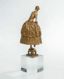 Frau Mit Brautkleid Auf Sockel - Limitierte Bronzeedition - Brautbalance -Outlet GARTENTRAUM Store frau mit brautkleid auf sockel limitierte bronzeedition brautbalance3