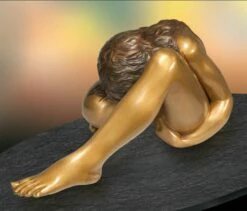 Frauen Aktskulptur Aus Limitiertem Bronzehandwerk - Donna Che Si Guarda -Outlet GARTENTRAUM Store frauen aktskulptur aus limitiertem bronzehandwerk donna che si guarda4