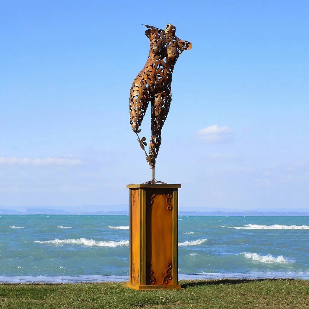 Frauen Torso Auf Einem Sockel Aus Edelstahl Oder Rostoptik - Femira 5 Frauen Torso Auf Einem Sockel Aus Edelstahl Oder Rostoptik - Femira – Bild 3