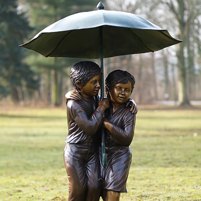 Garten Bronzefigur - Jungen Unter Dem Regenschirm 3 Garten Bronzefigur - Jungen Unter Dem Regenschirm