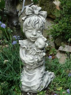 Garten Kinderskulptur Mit Teddy Aus Stein - Mary -Outlet GARTENTRAUM Store garten kinderskulptur mit teddy aus stein mary2