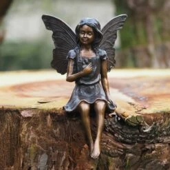 Gartenfigur Fee Sitzend Aus Bronze - Florana