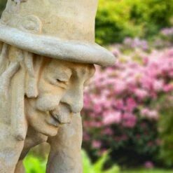 Große Wassergeist Steinskulptur - Pépé-Crochet -Outlet GARTENTRAUM Store grosse wassergeist steinskulptur pepe crochet3