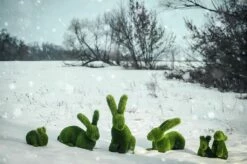 Hasenfigur Für Den Garten - Topiary - GFK & Kunstrasen - Herta -Outlet GARTENTRAUM Store hasenfigur fuer den garten topiary gfk kunstrasen herta6