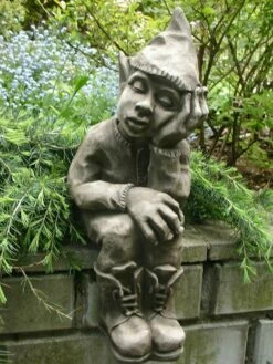 Kantenhocker Wichtel Figur - Dreamer -Outlet GARTENTRAUM Store kantenhocker wichtel figur dreamer3