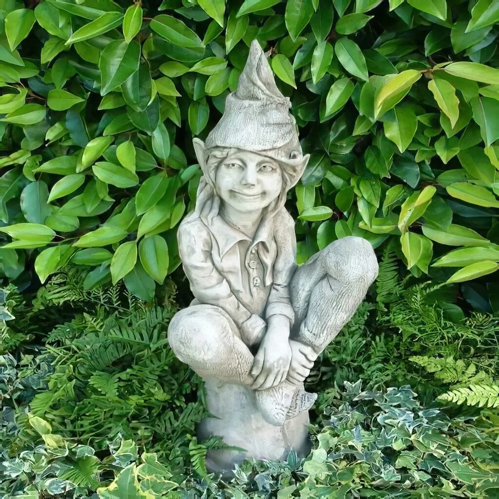 Kleine Gartenelfe Susan - Steinguss Winterfest 3 Kleine Gartenelfe Susan - Steinguss Winterfest