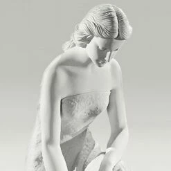 Kniende Himmelskönigin Mit Rosen - Weißer Marmorguss - Madonna Floridis -Outlet GARTENTRAUM Store kniende himmelskoenigin mit rosen weisser marmorguss madonna floridis2