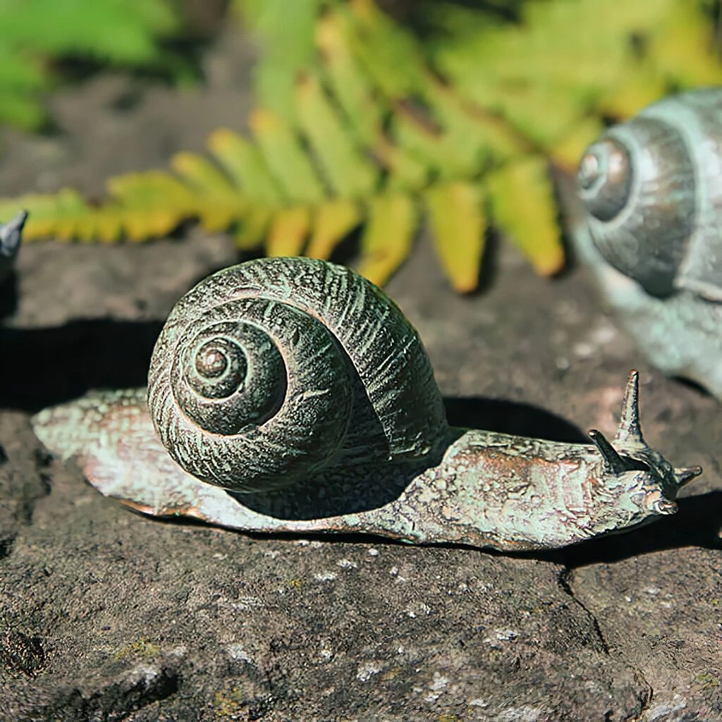Kriechende Bronze Schnecke - Robuste Gartenfigur - Schnecke 3 Kriechende Bronze Schnecke - Robuste Gartenfigur - Schnecke