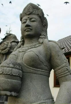 Lavastein Gartenstatue Asia-Garten - Kimiko 10 Lavastein Gartenstatue Asia-Garten - Kimiko -Outlet GARTENTRAUM Store lavastein gartenstatue asia garten kimiko4