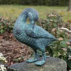 Lebengroße Bronze Entenfigur Als Gartendeko - Putzende Ente
