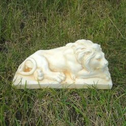 Liegender Löwe Aus Steinguss - Stilvolle Outdoor Dekofigur - Luigi