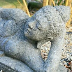 Liegender Thai Budda Namatra Aus Naturstein - Namrata -Outlet GARTENTRAUM Store liegender thai budda namatra aus naturstein namrata3