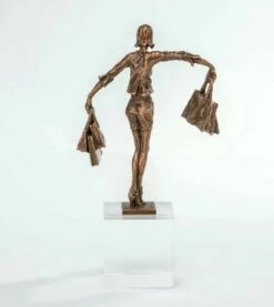 Limitierte Bronzeskulptur Frau Mit Sockel - Balance-Einkäuferin -Outlet GARTENTRAUM Store limitierte bronzeskulptur frau mit sockel balance einkaeuferin4