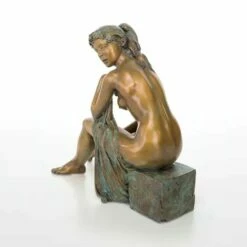 Limitierte Frauenskulptur Sitzend Mit Tuch - Bronze - Ich Lausche Den Vögeln -Outlet GARTENTRAUM Store limitierte frauenskulptur sitzend mit tuch bronze ich lausche den voegeln5