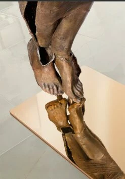 Limitierte Mannskulptur Als Bronze Gartendekoration - Rising -Outlet GARTENTRAUM Store limitierte mannskulptur als bronze gartendekoration rising2