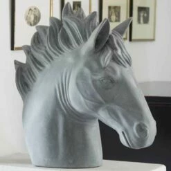 Pferdekopf In Moderner Zement-Optik - Polystone - Epana