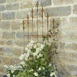 Rankhilfe Mit Französischer Lilie - Rost Metall - Lilium