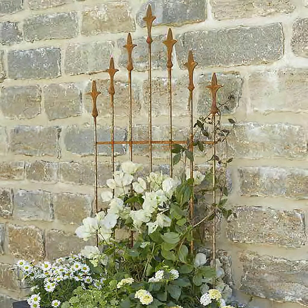 Rankhilfe Mit Französischer Lilie - Rost Metall - Lilium 3 Rankhilfe Mit Französischer Lilie - Rost Metall - Lilium