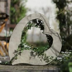 Schönes Deko Stein Herz Als Pflanzgefäß - Figaro