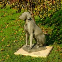 Sitzende Hundefigur Aus Steinguss - Dekorative Skulptur Für Die Gartengestaltung - Mauro