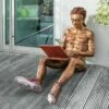 Sitzender Mann Mit Laptop - Limitierte Bronzeskulptur - Online Romance Man -Outlet GARTENTRAUM Store sitzender mann mit laptop limitierte bronzeskulptur online romance man