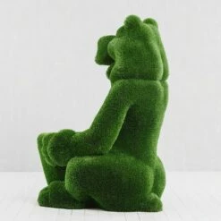 Skulptur Bär Mit Korb - Glasfaserkunststoff & Kunstrasen - Grün - Boog -Outlet GARTENTRAUM Store skulptur baer mit korb glasfaserkunststoff kunstrasen gruen boog5
