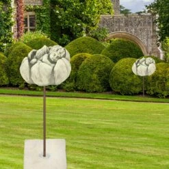 Steinguss Garten Engelfigur Mit Blüte - Lineus -Outlet GARTENTRAUM Store steinguss garten engelfigur mit bluete lineus3