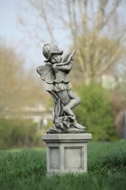 Stilvolle Deko Elfe Steinfigur - Campanula -Outlet GARTENTRAUM Store stilvolle deko elfe steinfigur campanula4