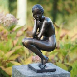 Stilvolle Frauskulptur Dunkelbraun Aus Bronze - Feme Grione