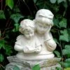 Stilvolle Gartenbüste Aus Steinguss - Geschwister Kinder Beim Gemeinsamen Lesen - Greta & Ivano -Outlet GARTENTRAUM Store stilvolle gartenbueste aus steinguss geschwister kinder beim gemeinsamen lesen greta ivano