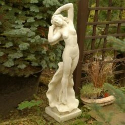Venus Aktskulptur Für Den Garten - Eindrucksvolle Steinguss Dekoration - Valentina