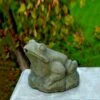 Wasserspeiende Froschfigur Aus Steinguss Für Den Garten - Giaco -Outlet GARTENTRAUM Store wasserspeiende froschfigur aus steinguss fuer den garten giaco