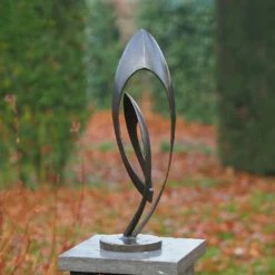 Wetterfeste Bronzefigur Für Den Garten - Modern - Allomane