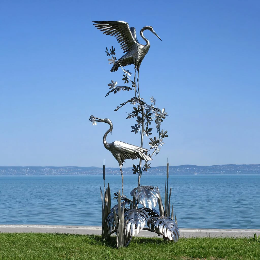 XXL Metall Vogelskulptur Reiherpaar Auf Schilf Mit Fisch - Ataduma 3 XXL Metall Vogelskulptur Reiherpaar Auf Schilf Mit Fisch - Ataduma