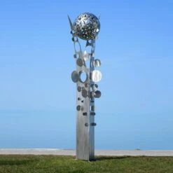 Zeitlose Gartensäule Mit Kugel Aus Edelstahl Oder Rost - Piliari